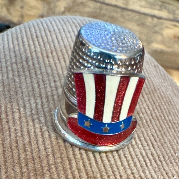 Vintage Thimble Bundle of a Patriotic Metal and Duck Themed Ceramic Thimble - Picture 2 of 8